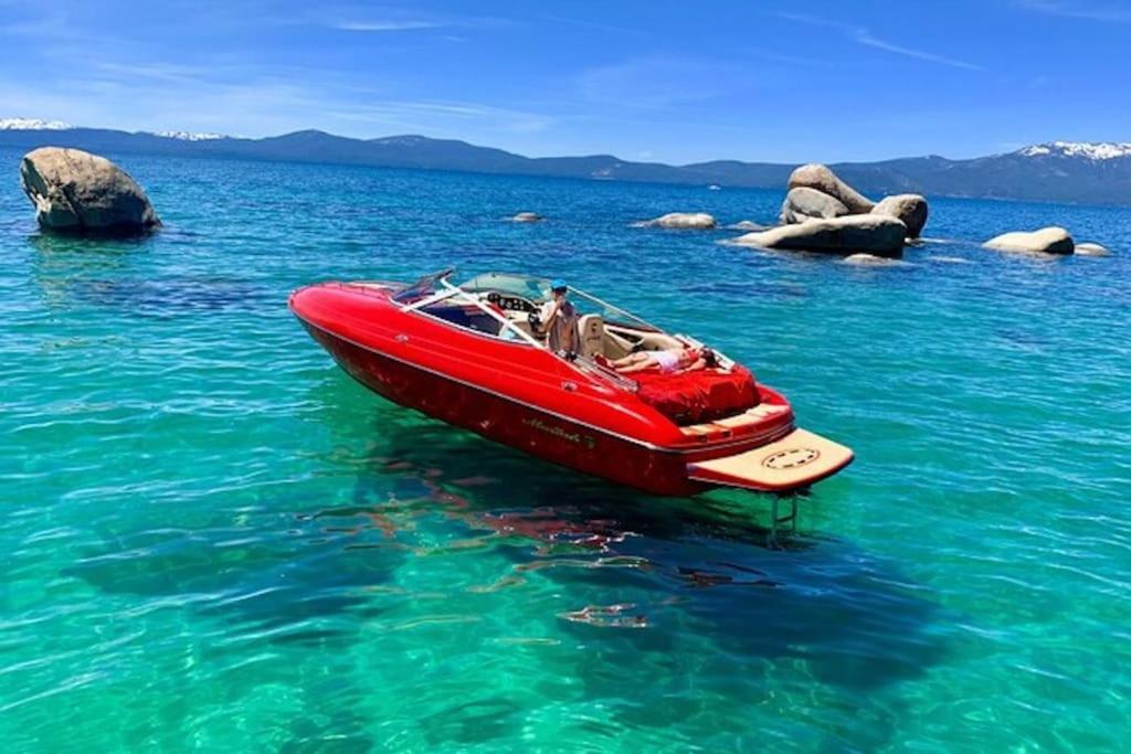 Lake Views, Pet-Friendly Cabin With Hot-Tub In King'S Beach 킹스비치 외부 사진