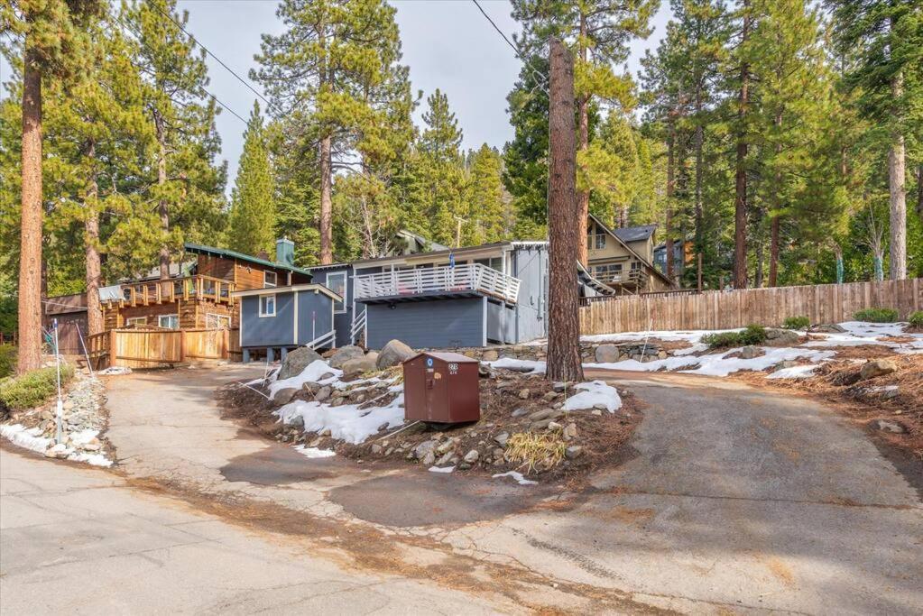 Lake Views, Pet-Friendly Cabin With Hot-Tub In King'S Beach 킹스비치 외부 사진